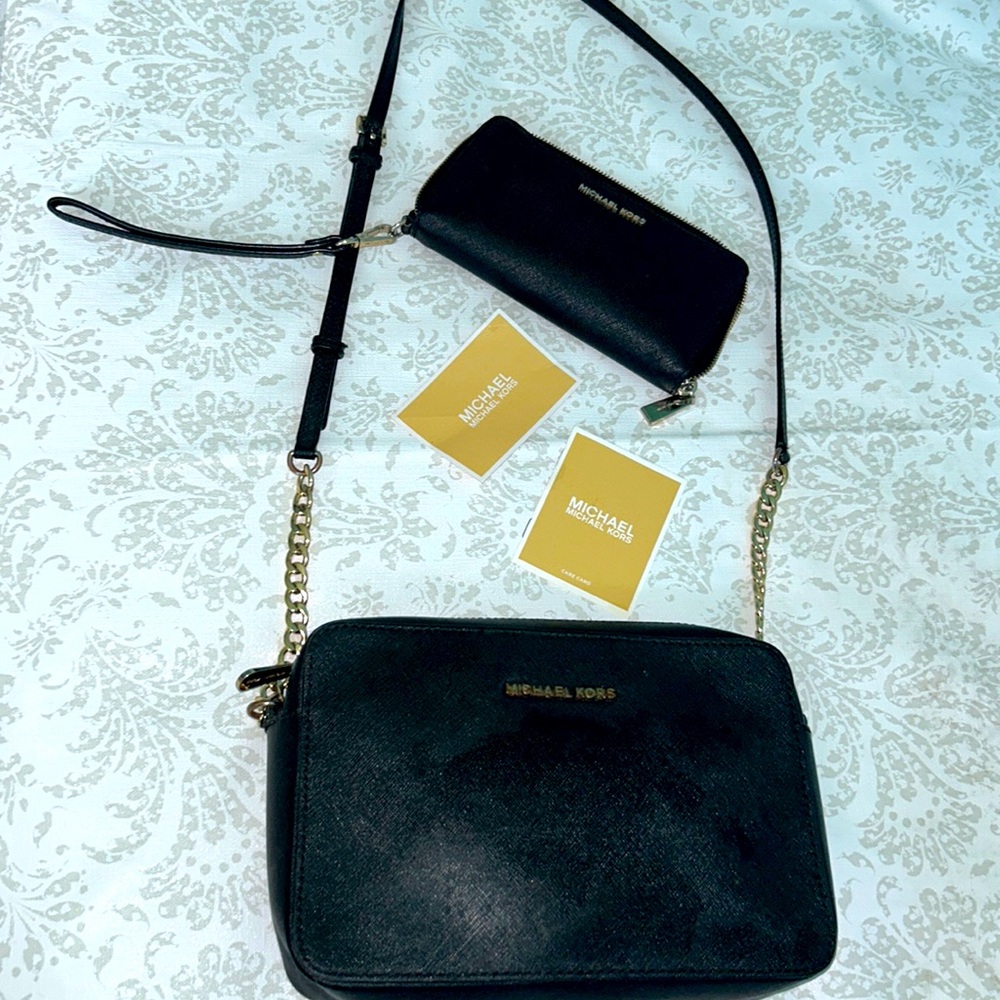 Black Michael Kors crossing body set with matching wallet